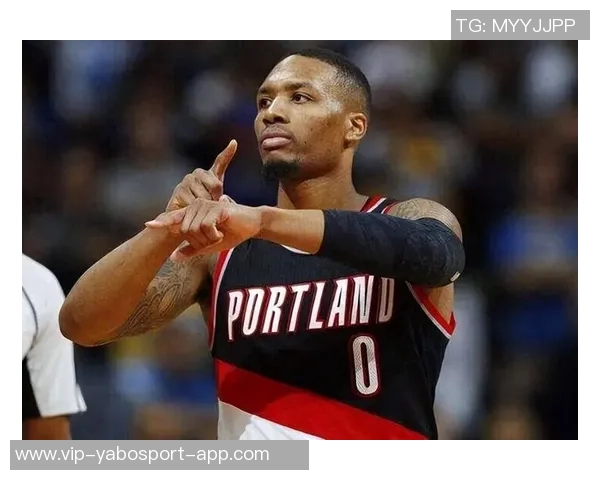 利拉德回忆绝杀雷霆前夜与Haynes看球时的豪言壮语